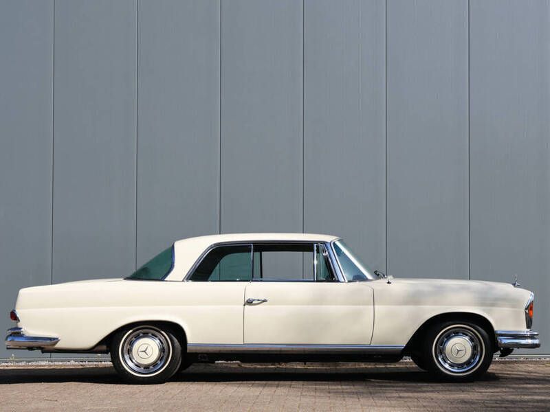 Wit Gebruikt 1968 Mercedes 280 SE Coupé | € 49.900 - Afbeelding 1/4