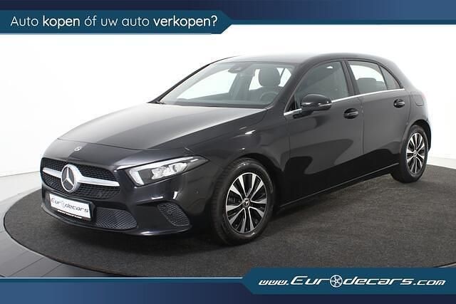 Zwart Gebruikt 2020 Mercedes A180 Hatchback | € 22.600 (Super prijs) - Afbeelding 1/4