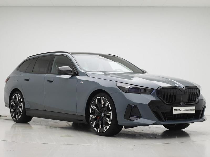 Occasion BMW 550e M Sport 313 PK (230 kW) 2025 Groen Stationwagen