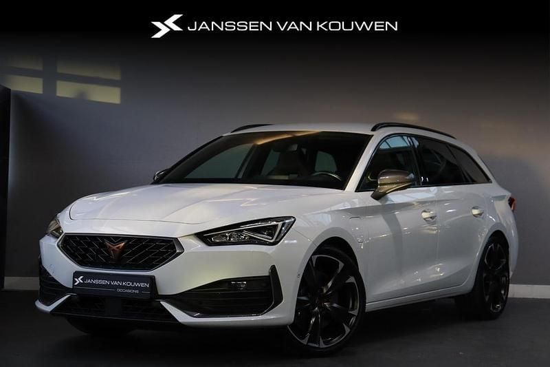 Wit Gebruikt 2022 Cupra Leon VZ Stationwagen | € 25.890 (Eerlijke prijs) - Afbeelding 1/4