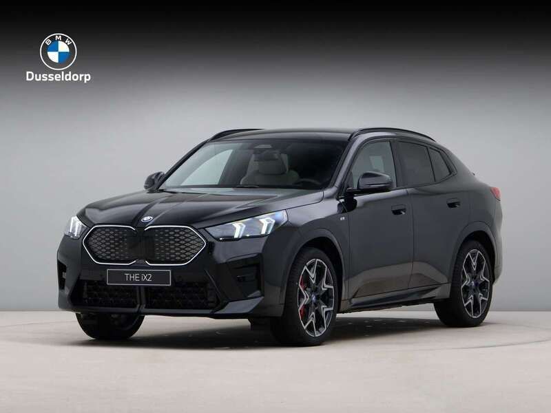 Zwart Gebruikt 2025 BMW iX2 M Sport SUV | € 51.950 (Super prijs) - Afbeelding 1/4
