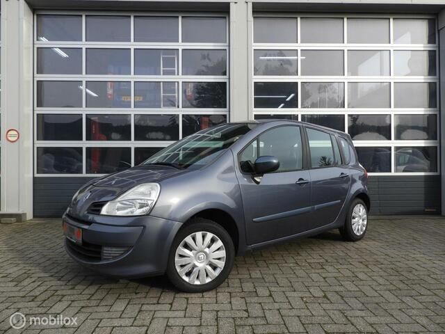 Grijs Gebruikt 2012 Renault Grand Modus Night&Day MPV | € 6.750 (Iets duurder) - Afbeelding 1/4