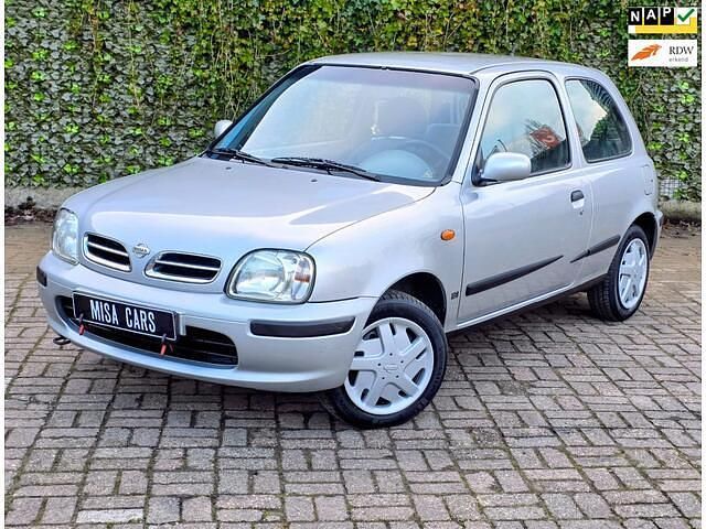 Grijs (metallic) Occasion 2000 Nissan Micra Hatchback | € 1.999 (Eerlijke prijs) - Afbeelding 1/4