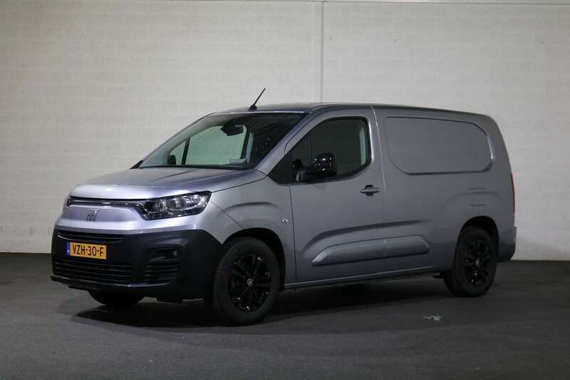 Grijs Gebruikt 2023 Fiat e-Doblò L2 50 kWh MPV | € 24.950 (Eerlijke prijs) - Afbeelding 1/3