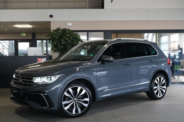 Grijs Gebruikt 2021 VW Tiguan R-line SUV | € 31.950 (Goede deal) - Afbeelding 1/4