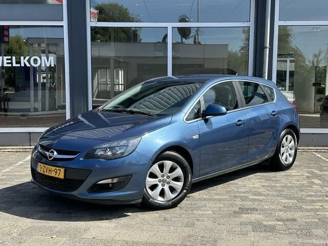 Blauw Gebruikt 2015 Opel Astra Edition Hatchback | € 8.240 (Goede deal) - Afbeelding 1/4