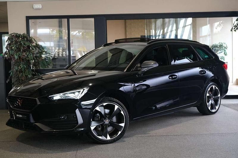 Zwart Gebruikt 2022 Cupra Leon Stationwagen | € 26.950 (Eerlijke prijs) - Afbeelding 1/4