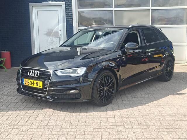 Occasion Audi A3 Sportback 122 PK (89 kW) 2014 Zwart Hatchback