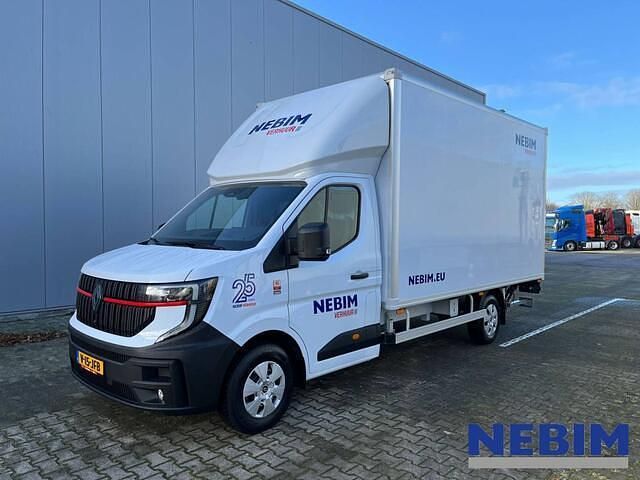 Wit Gebruikt 2024 Renault Master Van | € 44.500 - Afbeelding 1/4