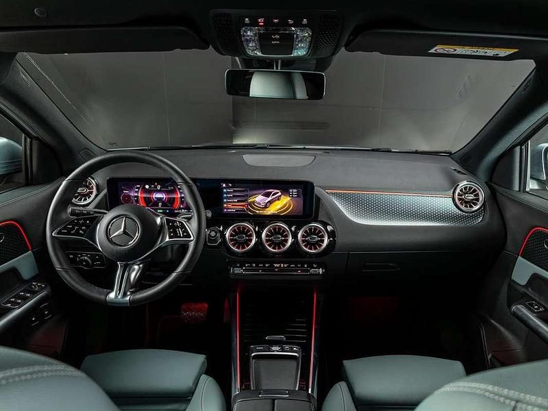 Nieuw Mercedes GLA250 Business 163 PK (119 kW) 2025 Zilver SUV