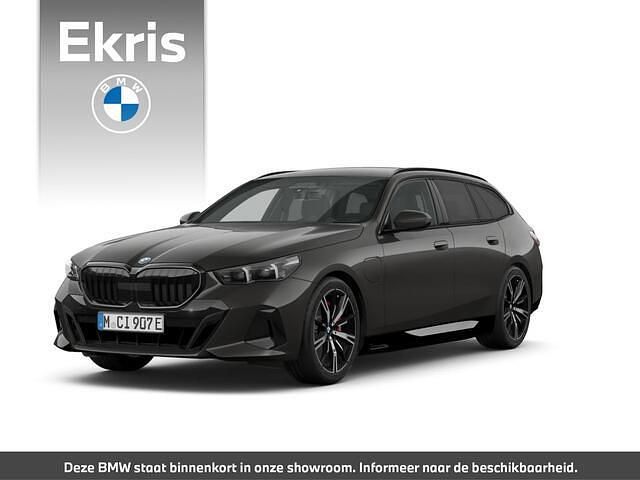 Grijs Nieuw 2025 BMW 530e Comfort Edition Stationwagen | € 105.097 - Afbeelding 1/4