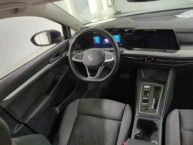 Occasion VW Golf VIII Business 110 PK (80 kW) 2023 Blauw Hatchback