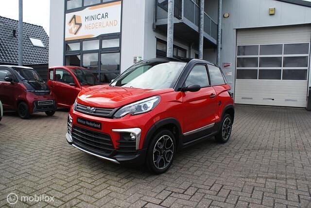 Rood Gebruikt 2021 Ligier JS60 Hatchback | € 12.450 (Eerlijke prijs) - Afbeelding 1/4