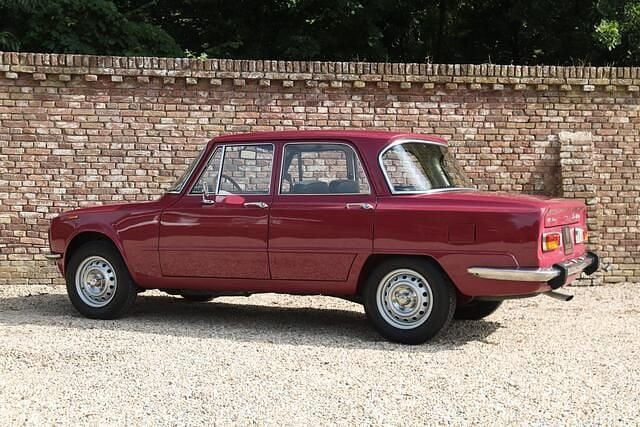 Occasion Alfa Romeo Giulia 1300 Super 1975 Rood Sedan