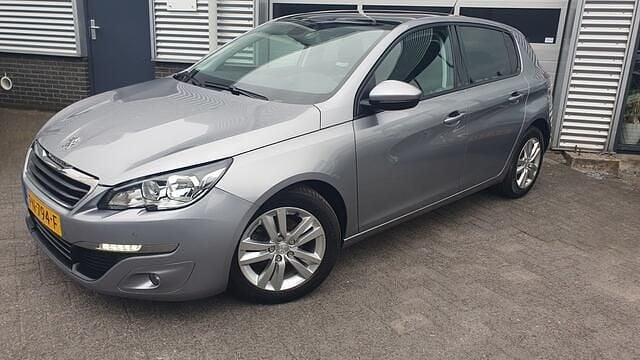 Grijs Gebruikt 2017 Peugeot 308 Hatchback | € 7.499 (Eerlijke prijs) - Afbeelding 1/4