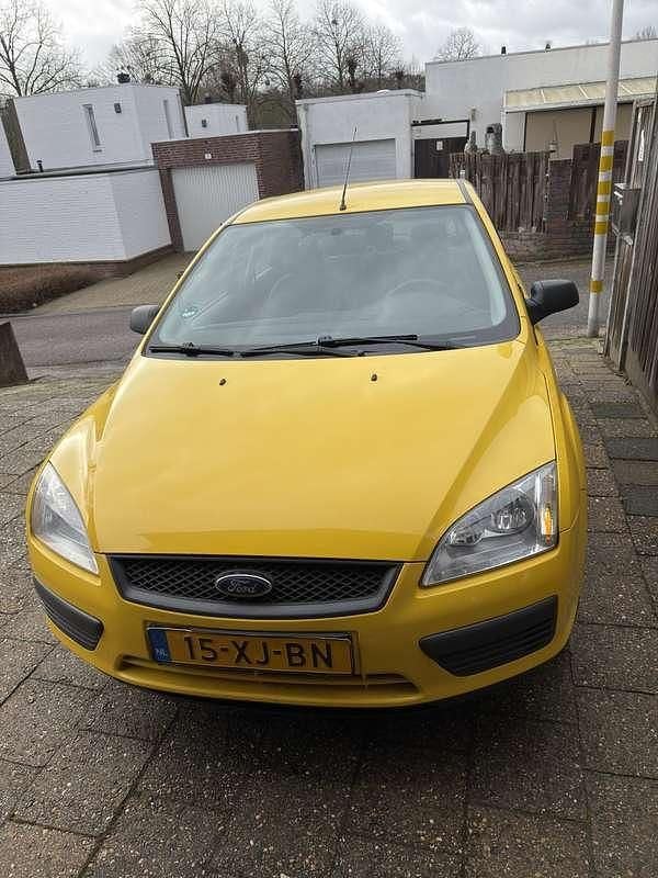 Occasion Ford Focus Trend 101 PK (74 kW) 2007 Geel Stationwagen