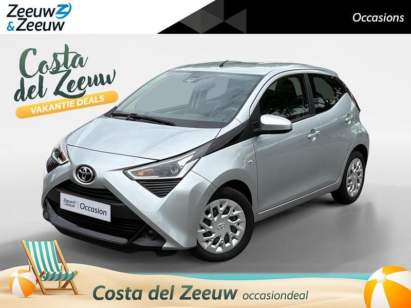 (1e7) Gebruikt 2020 Toyota Aygo X-play Hatchback | € 14.940 (Eerlijke prijs) - Afbeelding 1/4