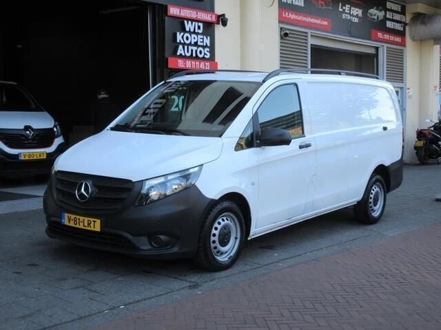 Wit Gebruikt 2020 Mercedes Vito MPV | € 10.950 (Super prijs) - Afbeelding 1/4