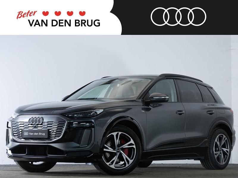 Grijs Occasion 2025 Audi Q6 e-tron S-Line SUV | € 65.295 - Afbeelding 1/4