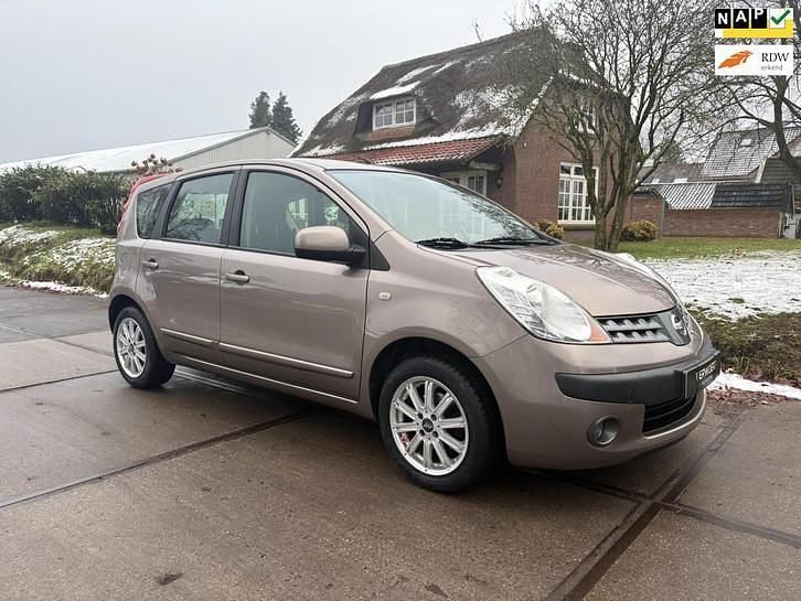 Bruin (metallic) Occasion 2007 Nissan Note Acenta MPV | € 3.990 (Iets duurder) - Afbeelding 1/4