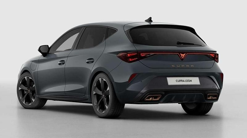 Nieuw Cupra Leon 204 PK (150 kW) 2025 Blauw Hatchback