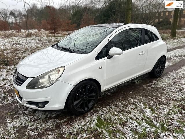 Wit Occasion 2011 Opel Corsa Hatchback | € 2.950 (Eerlijke prijs) - Afbeelding 1/4