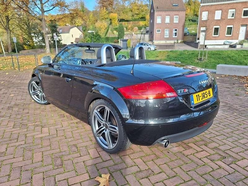 Zwart Gebruikt 2007 Audi TT Roadster Cabriolet | € 9.500 (Goede deal) - Afbeelding 1/4