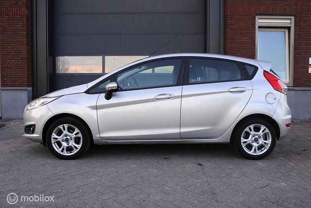 Occasion Ford Fiesta Style 80 PK (58 kW) 2016 Grijs Hatchback