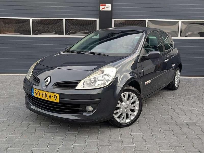 Grijs Gebruikt 2009 Renault Clio II Hatchback | € 3.650 (Iets duurder) - Afbeelding 1/4
