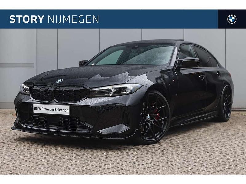 Zwart Gebruikt 2025 BMW 330e Comfort Edition Sedan | € 70.950 - Afbeelding 1/4