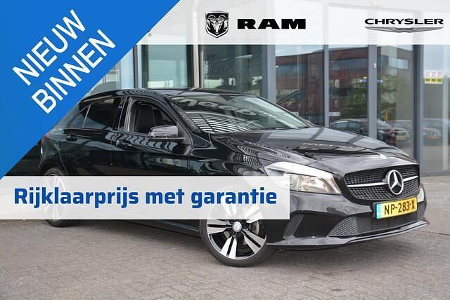 Zwart Gebruikt 2017 Mercedes A160 Business Hatchback | € 18.500 (Eerlijke prijs) - Afbeelding 1/4