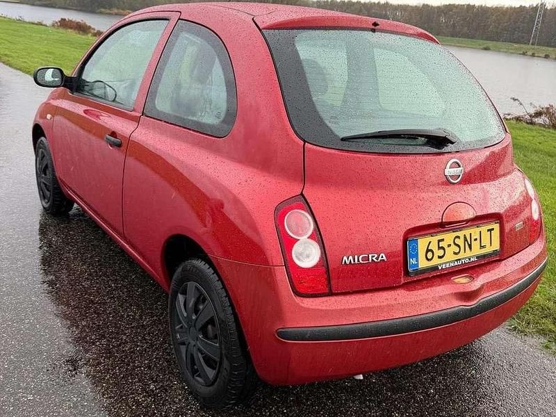Rood Gebruikt 2006 Nissan Micra Pure Hatchback | € 900 (Eerlijke prijs) - Afbeelding 1/4
