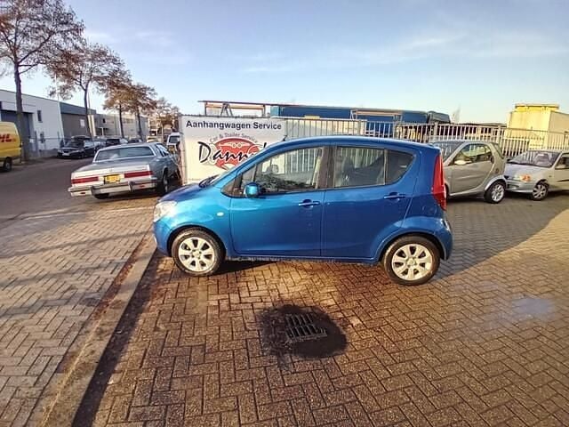 Occasion Opel Agila Edition 65 PK (47 kW) 2011 Blauw Hatchback