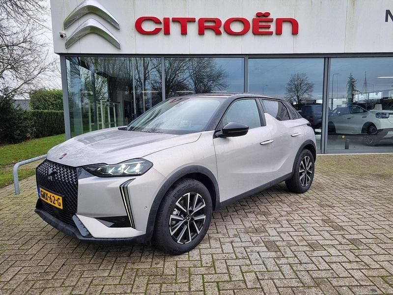 Grijs Occasion 2024 DS Automobiles DS3 Performance SUV | € 24.945 (Eerlijke prijs) - Afbeelding 1/4