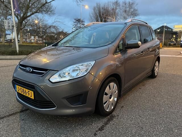 Bruin Occasion 2013 Ford Grand C-Max Trend MPV | € 4.995 (Super prijs) - Afbeelding 1/4