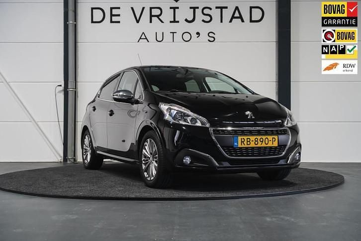 Zwart Occasion 2017 Peugeot 208 Allure Hatchback | € 6.950 (Goede deal) - Afbeelding 1/4