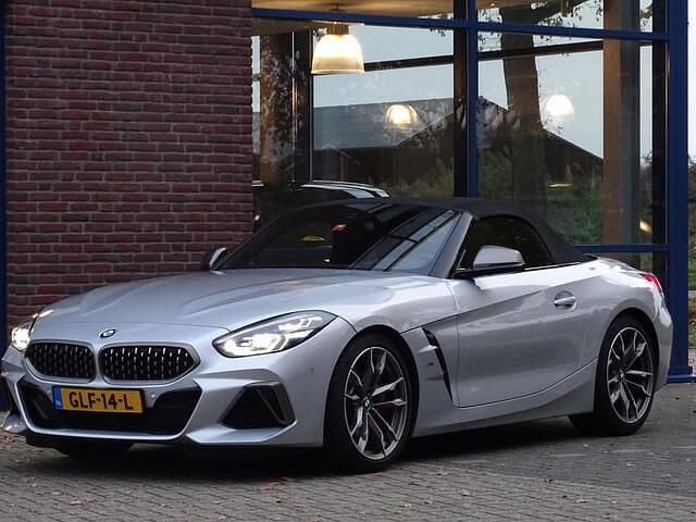 Grijs Gebruikt 2021 BMW Z4 Executive Cabriolet | € 57.450 (Eerlijke prijs) - Afbeelding 1/4