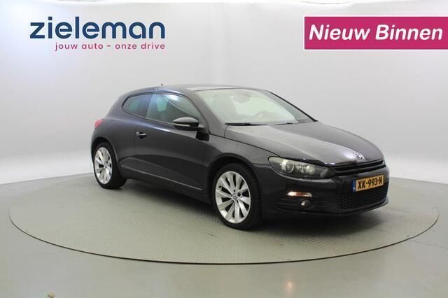 Zwart Gebruikt 2009 VW Golf VI Hatchback | € 4.845 (Eerlijke prijs) - Afbeelding 1/4