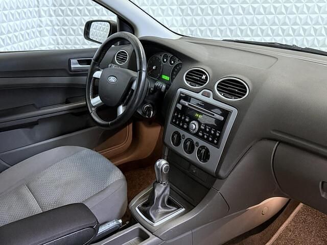 Occasion Ford Focus Trend 101 PK (74 kW) 2005 Blauw (metallic) Stationwagen