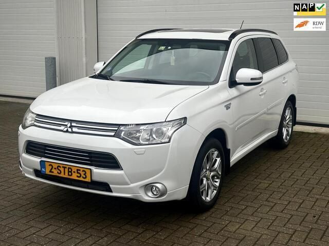 Wit Gebruikt 2013 Mitsubishi Outlander Instyle SUV | € 10.945 (Eerlijke prijs) - Afbeelding 1/4
