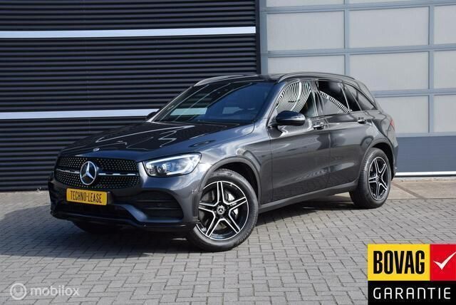 Grijs, metallic lak Gebruikt 2020 Mercedes GLC200 Business SUV | € 34.950 (Eerlijke prijs) - Afbeelding 1/4