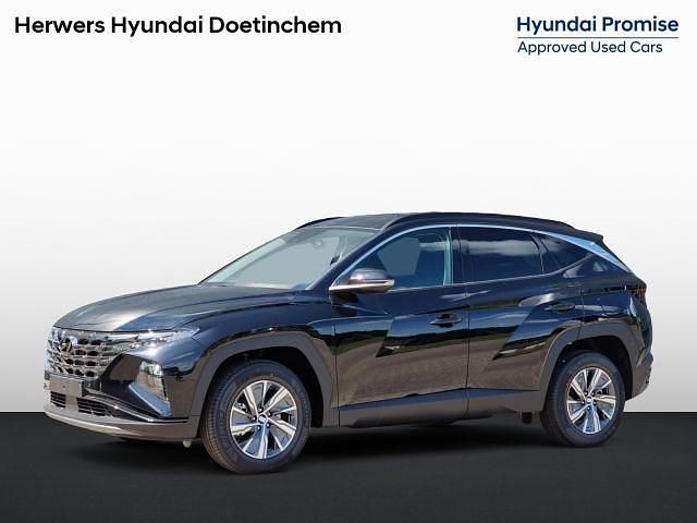 Abyss black metallic (a2b) Gebruikt 2024 Hyundai Tucson Comfort SUV | € 33.885 (Goede deal) - Afbeelding 1/1
