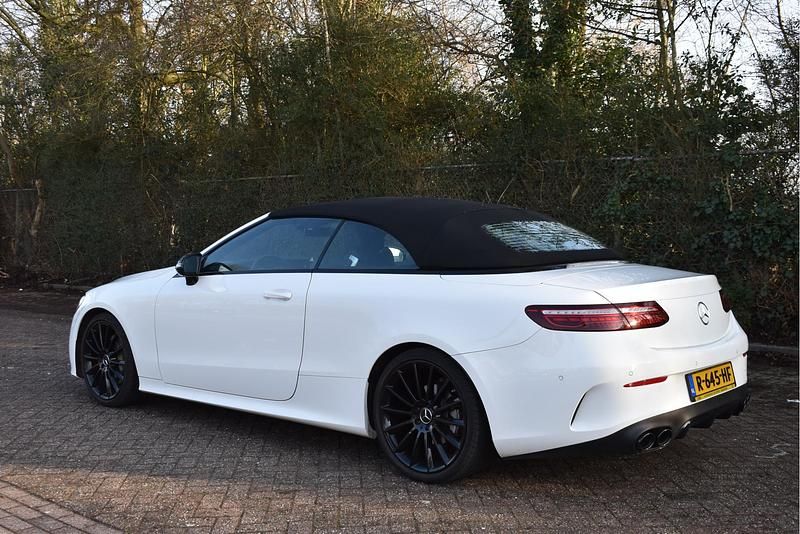 Occasion Mercedes E200 AMG line 2021 Wit Cabriolet