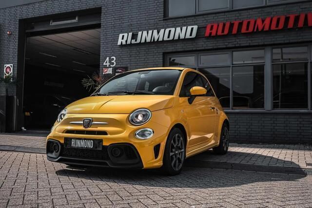 Geel Gebruikt 2021 Abarth 595 Hatchback | € 23.495 (Eerlijke prijs) - Afbeelding 1/4