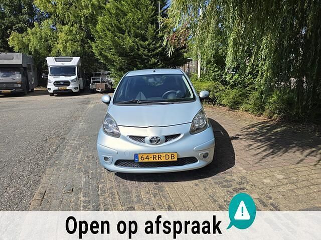Occasion Toyota Aygo Sport 68 PK (50 kW) 2005 Blauw Hatchback