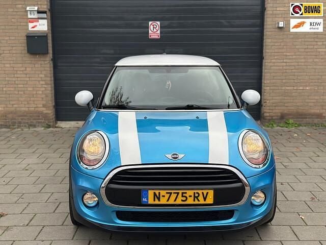 Blauw Gebruikt 2015 Mini ONE Business Hatchback | € 8.950 (Goede deal) - Afbeelding 1/4