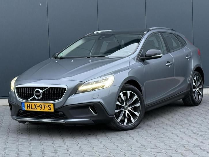 Occasion 2019 Volvo V40 CC Stationwagen | € 14.890 (Eerlijke prijs) - Afbeelding 1/4
