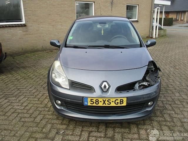 Occasion Renault Clio II Dynamique 2007 Grijs Hatchback
