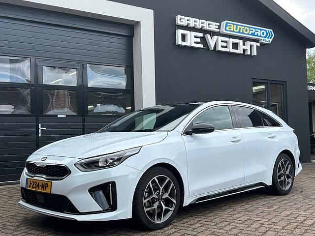Wit Gebruikt 2020 Kia ProCeed GT-Line Hatchback | € 18.950 (Eerlijke prijs) - Afbeelding 1/4