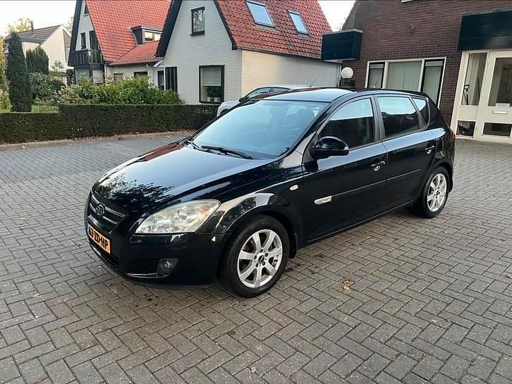 Gebruikt 2008 Kia ProCeed Hatchback | € 2.495 (Duur) - Afbeelding 1/4